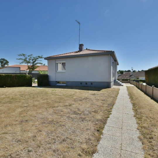 Agence Michel ROUIL : Maison / Villa | YZERNAY (49360) | 93.00m2 | 157 500 € 