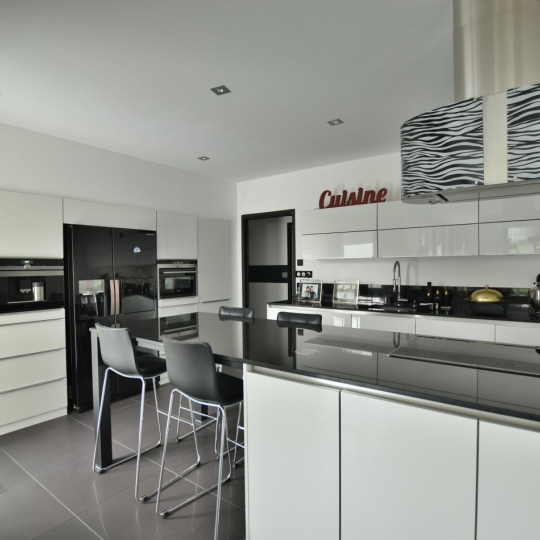  Agence Michel ROUIL : Maison / Villa | LA TESSOUALLE (49280) | 214 m2 | 559 900 € 