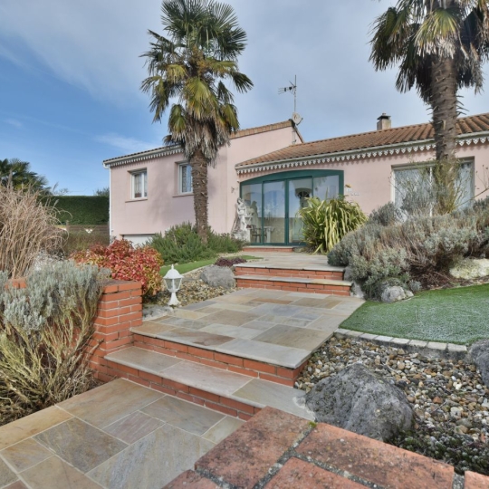 Agence Michel ROUIL : Maison / Villa | YZERNAY (49360) | 140.00m2 | 273 000 € 