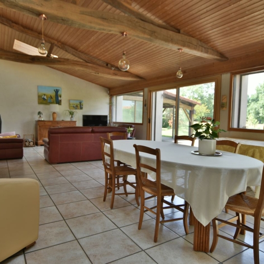  Agence Michel ROUIL : Maison / Villa | BEGROLLES-EN-MAUGES (49122) | 200 m2 | 343 200 € 