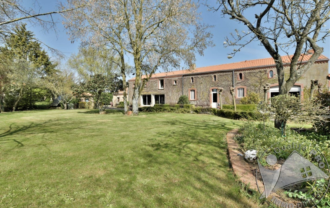 Agence Michel ROUIL : House | SAINT-LEGER-SOUS-CHOLET (49280) | 227 m2 | 507 000 € 