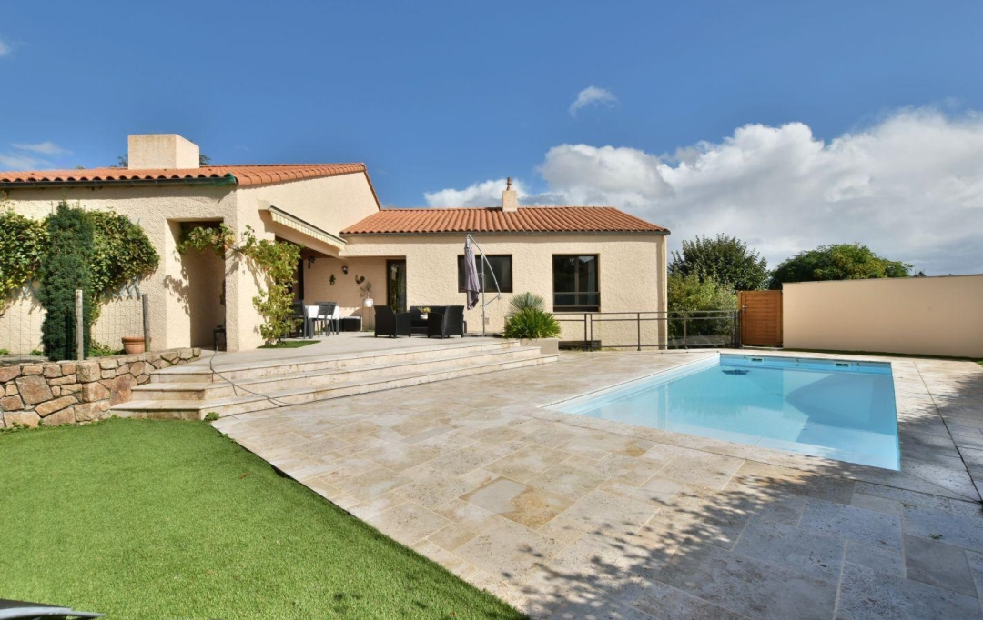Agence Michel ROUIL : Maison / Villa | MORTAGNE-SUR-SEVRE (85290) | 176 m2 | 449 400 € 