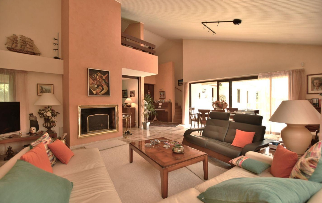 Agence Michel ROUIL : Maison / Villa | MORTAGNE-SUR-SEVRE (85290) | 176 m2 | 449 400 € 