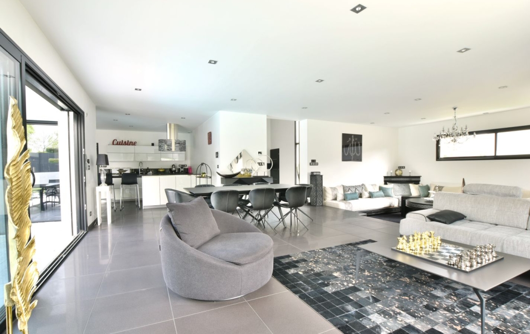 Agence Michel ROUIL : Maison / Villa | LA TESSOUALLE (49280) | 214 m2 | 559 900 € 