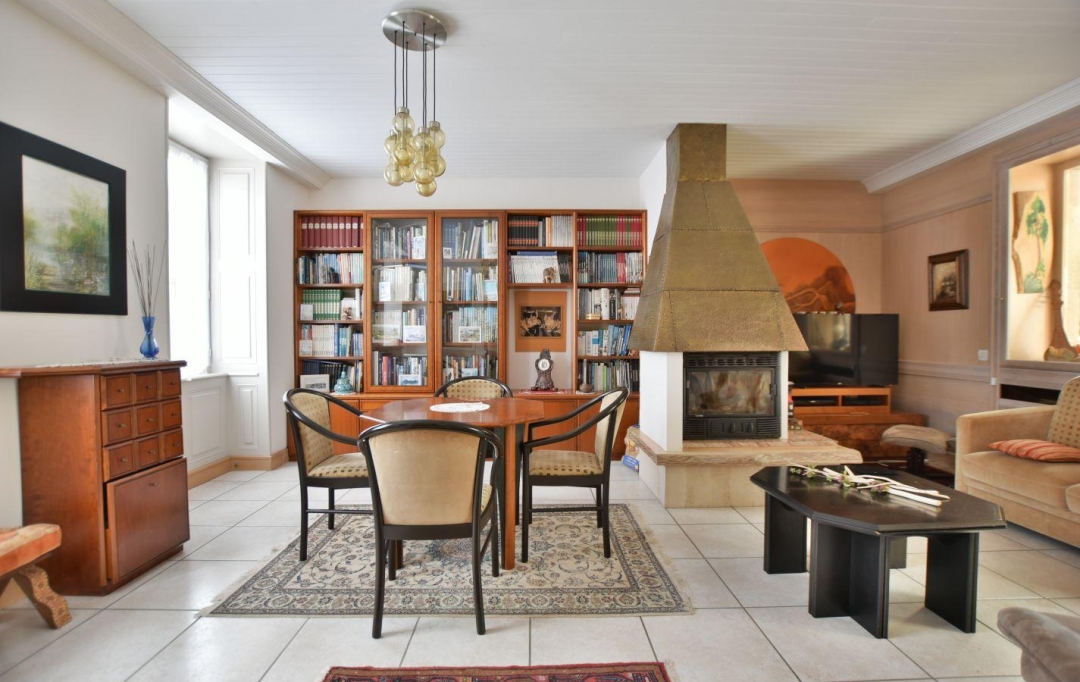 Agence Michel ROUIL : Maison / Villa | MORTAGNE-SUR-SEVRE (85290) | 182 m2 | 280 000 € 