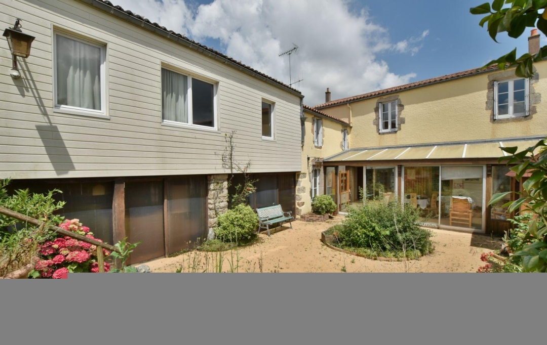 Agence Michel ROUIL : Maison / Villa | MORTAGNE-SUR-SEVRE (85290) | 182 m2 | 280 000 € 