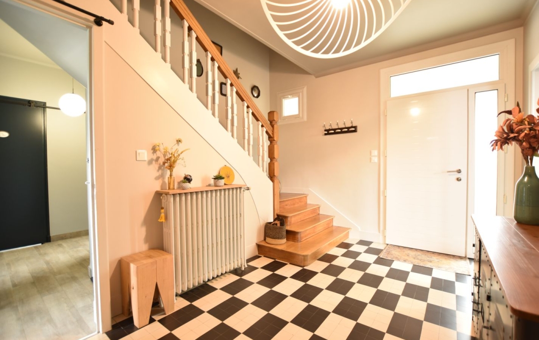 Agence Michel ROUIL : House | CHOLET (49300) | 165 m2 | 353 600 € 