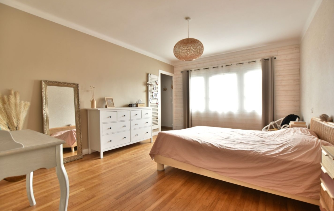 Agence Michel ROUIL : House | CHOLET (49300) | 165 m2 | 353 600 € 