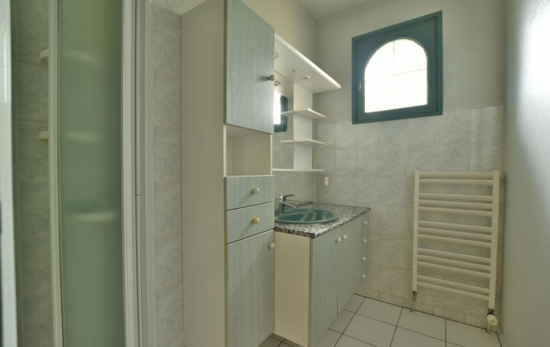 Agence Michel ROUIL : House | SAINT-PIERRE-DES-ECHAUBROGNES (79700) | 135 m2 | 238 500 € 