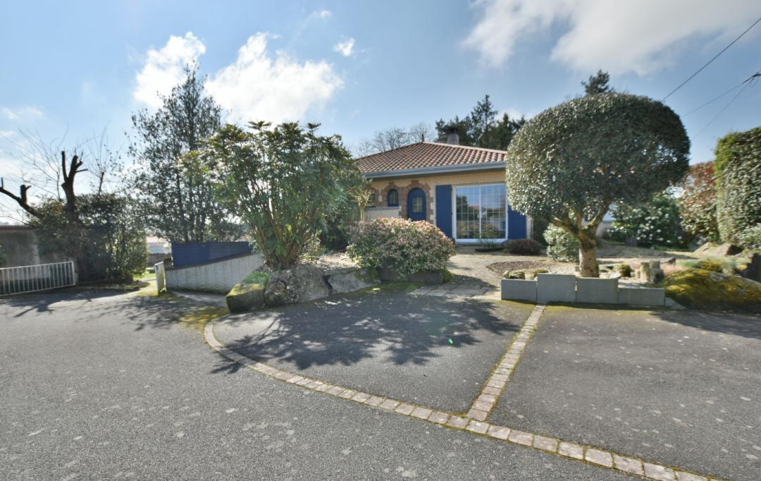 Agence Michel ROUIL : House | SAINT-PIERRE-DES-ECHAUBROGNES (79700) | 135 m2 | 238 500 € 