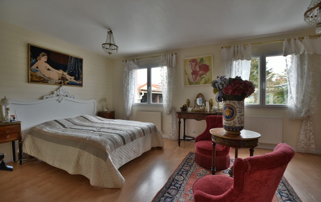 Agence Michel ROUIL : Maison / Villa | YZERNAY (49360) | 140 m2 | 273 000 € 