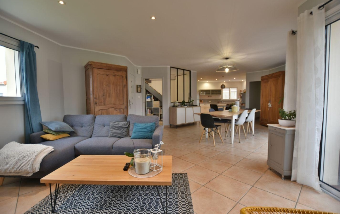 Agence Michel ROUIL : House | LA TESSOUALLE (49280) | 138 m2 | 353 600 € 