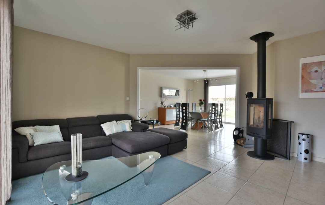 Agence Michel ROUIL : Maison / Villa | SAINT-MACAIRE-EN-MAUGES (49450) | 141 m2 | 364 000 € 