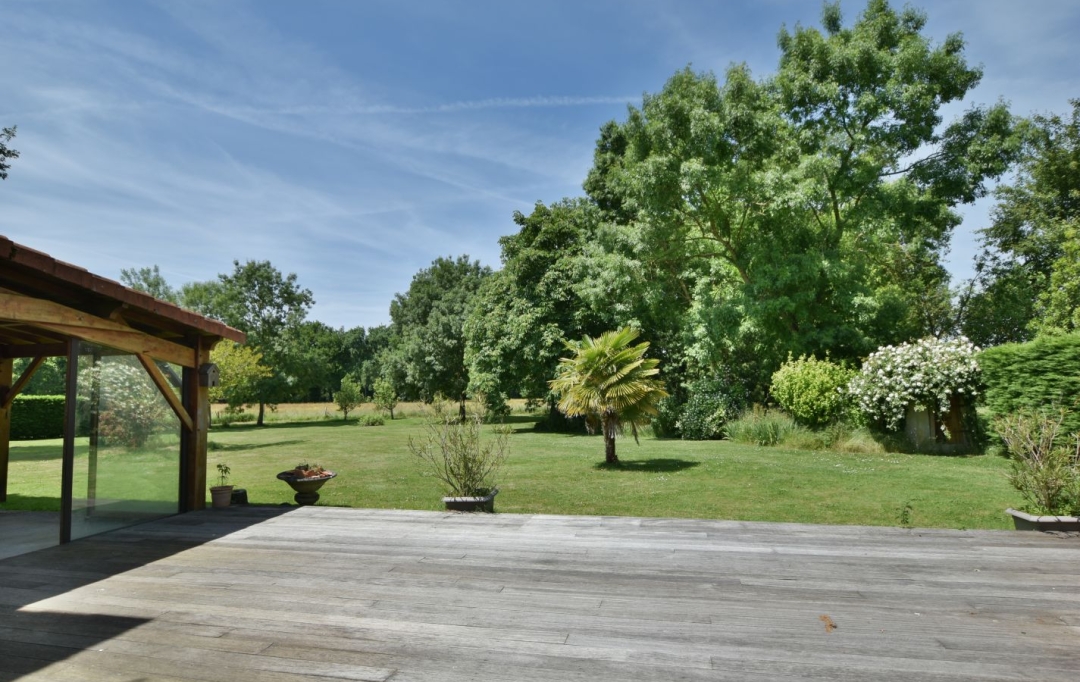 Agence Michel ROUIL : Maison / Villa | BEGROLLES-EN-MAUGES (49122) | 200 m2 | 343 200 € 