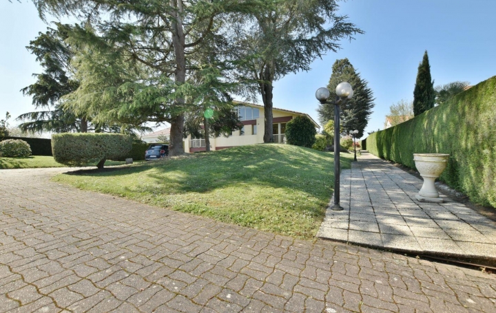 Agence Michel ROUIL : Maison / Villa | CHOLET (49300) | 245 m2 | 399 000 € 
