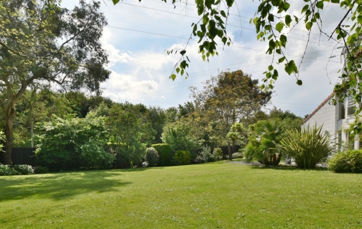 Maison CHOLET 183 m2 395 000 € Maison CHOLET 183 m2 395 000 €