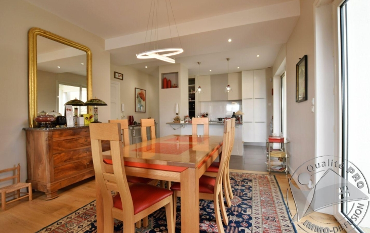 Maison CHOLET 218 m2 463 500 € Maison CHOLET 218 m2 463 500 €