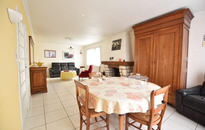 Maison CHOLET 90 m2 219 900 € Maison CHOLET 90 m2 219 900 €