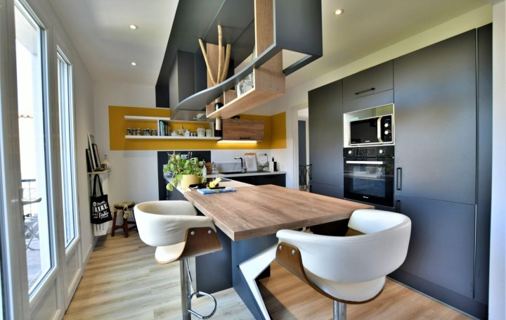Maison CHOLET 144 m2 383 000 € Maison CHOLET 144 m2 383 000 €