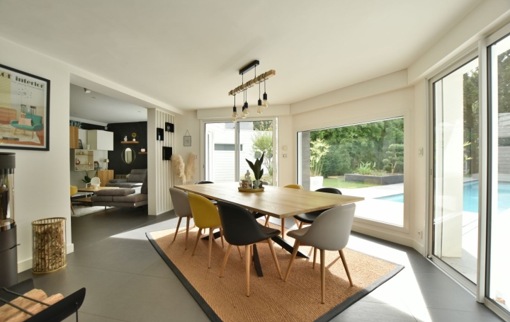 Maison CHOLET 240 m2 721 000 € Maison CHOLET 240 m2 721 000 €