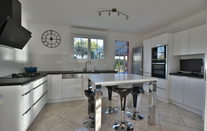 Maison SAINT-LEGER-SOUS-CHOLET 147 m2 318 725 € Maison SAINT-LEGER-SOUS-CHOLET 147 m2 318 725 €