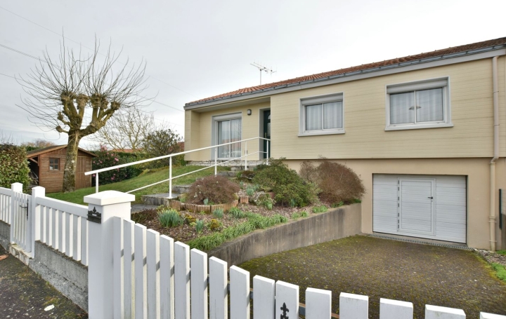 Maison CHOLET 83 m2 167 900 € Maison CHOLET 83 m2 167 900 €