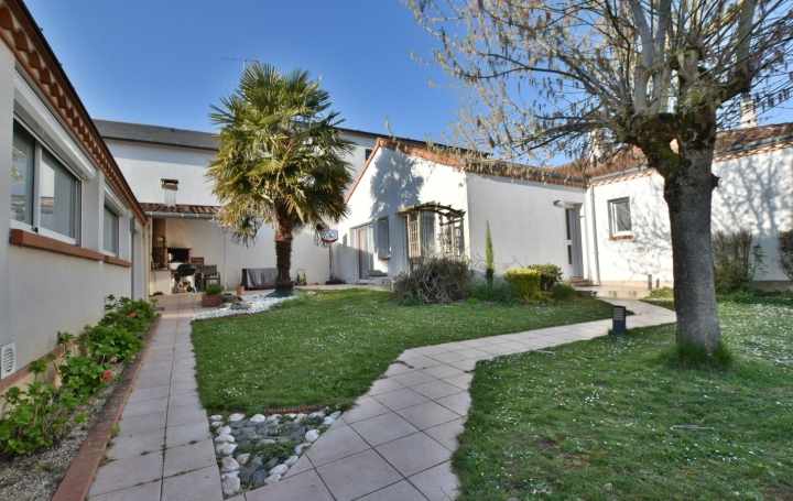 Maison LA SEGUINIERE 126 m2 313 500 € Maison LA SEGUINIERE 126 m2 313 500 €