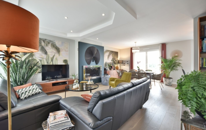 Maison SAINT-CHRISTOPHE-DU-BOIS 126 m2 344 900 € Maison SAINT-CHRISTOPHE-DU-BOIS 126 m2 344 900 €