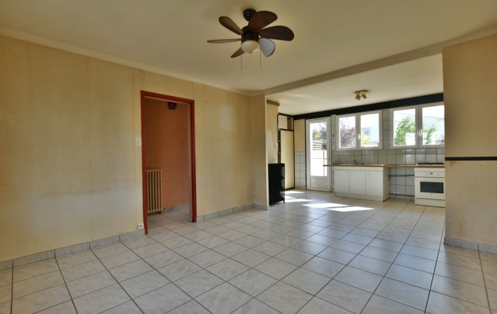Maison CHOLET 82 m2 148 400 € Maison CHOLET 82 m2 148 400 €