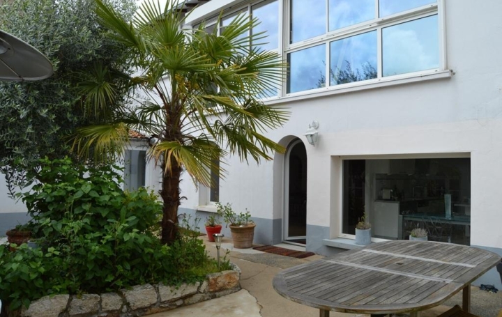 Agence Michel ROUIL : Maison / Villa | CHOLET (49300) | 300 m2 | 468 000 € 